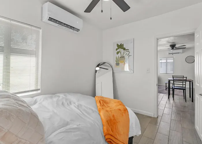 Casita Jacinto Centrally Located