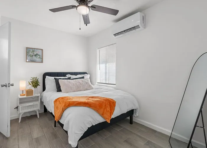 Casita Jacinto Centrally Located Holiday home *